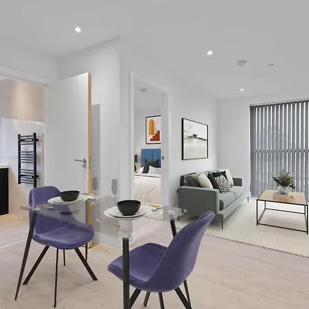 Apartment Nec Bhx Airport Hs2 World