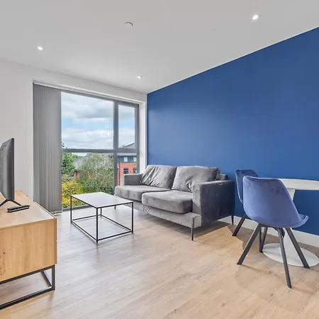 Apartment Nec Bhx Airport Hs2 World